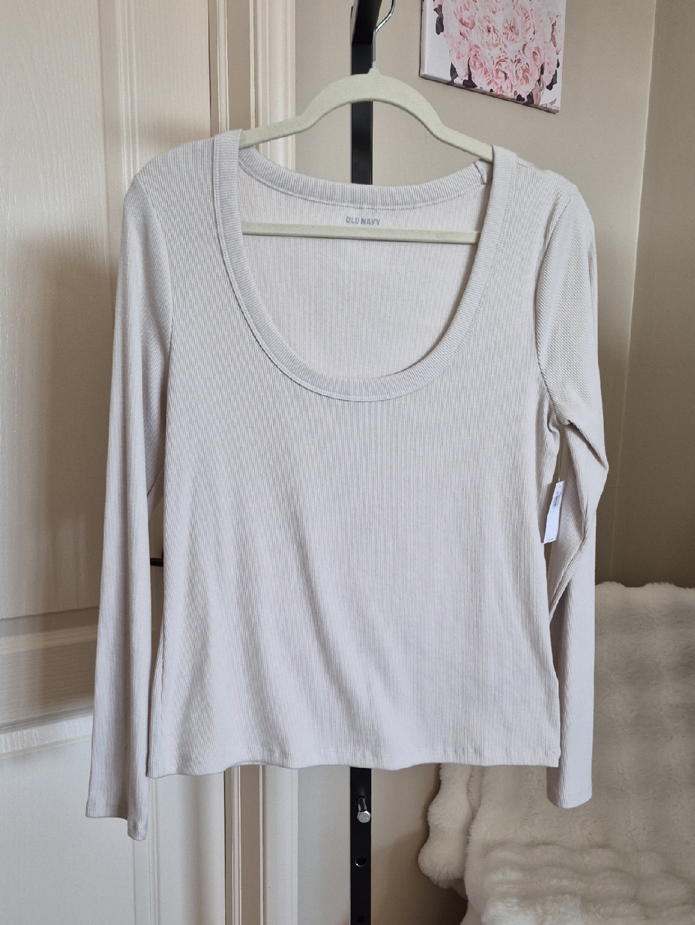 Old Navy Women's Long Sleeve Ribbed Scoop Neck -Light Beige New Size L